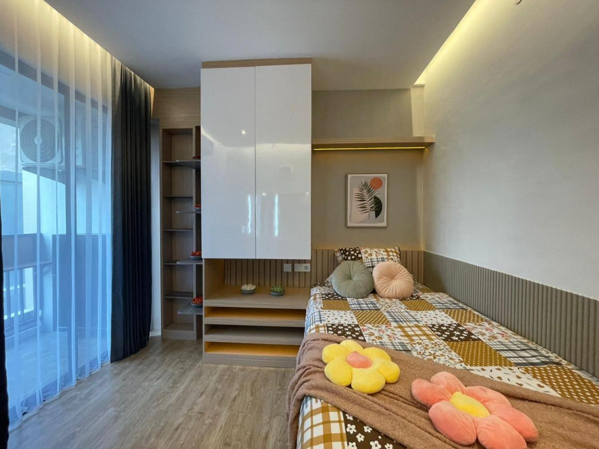 Stay.Vie Hotel Surabaya Buitenkant foto