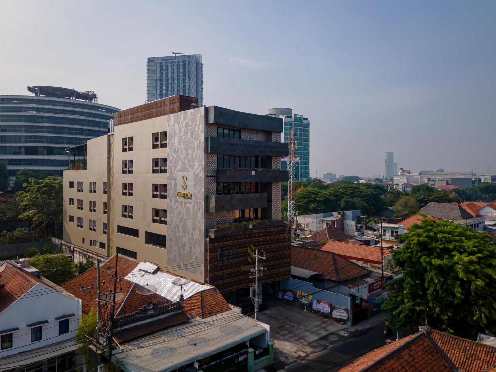 Stay.Vie Hotel Surabaya Buitenkant foto
