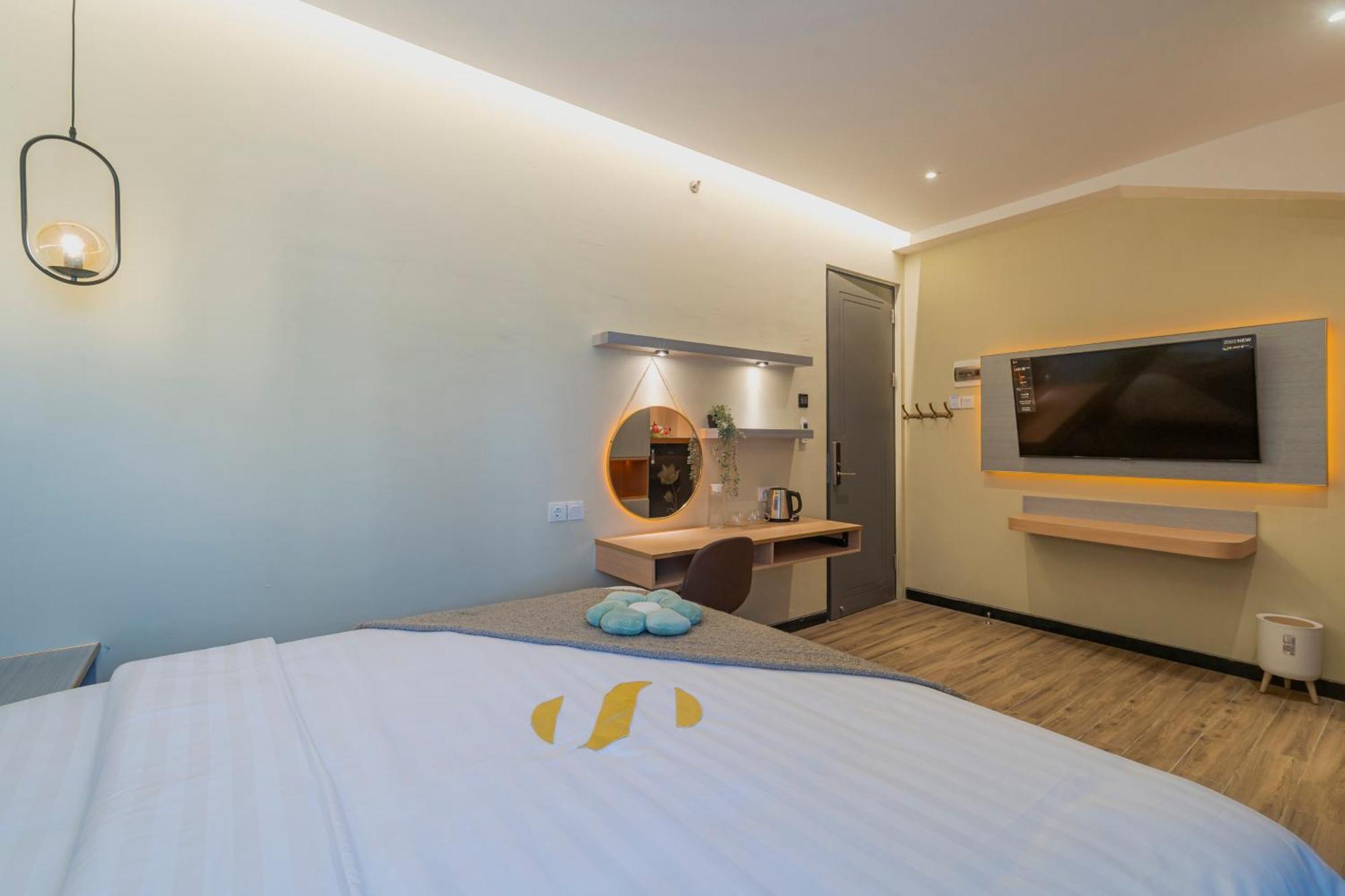 Stay.Vie Hotel Surabaya Buitenkant foto